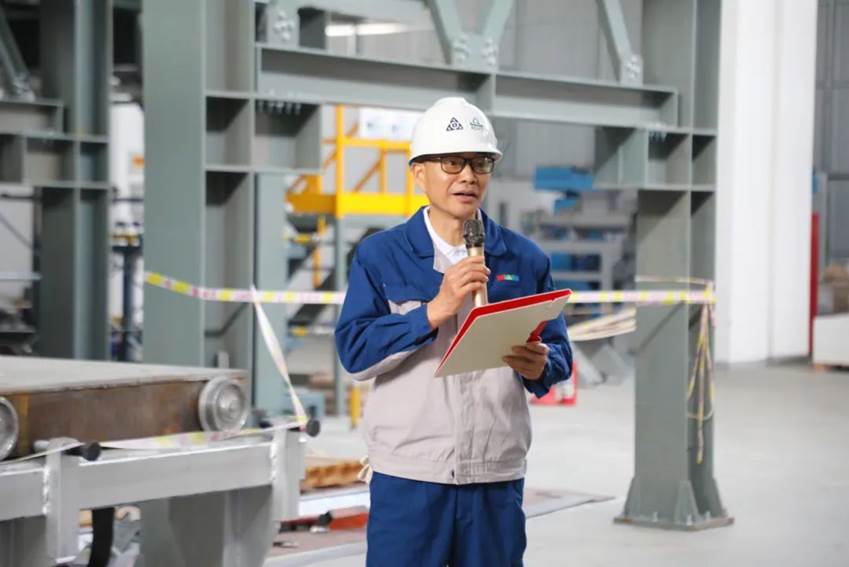 安彩藥玻項目2號窯爐順利封碹！